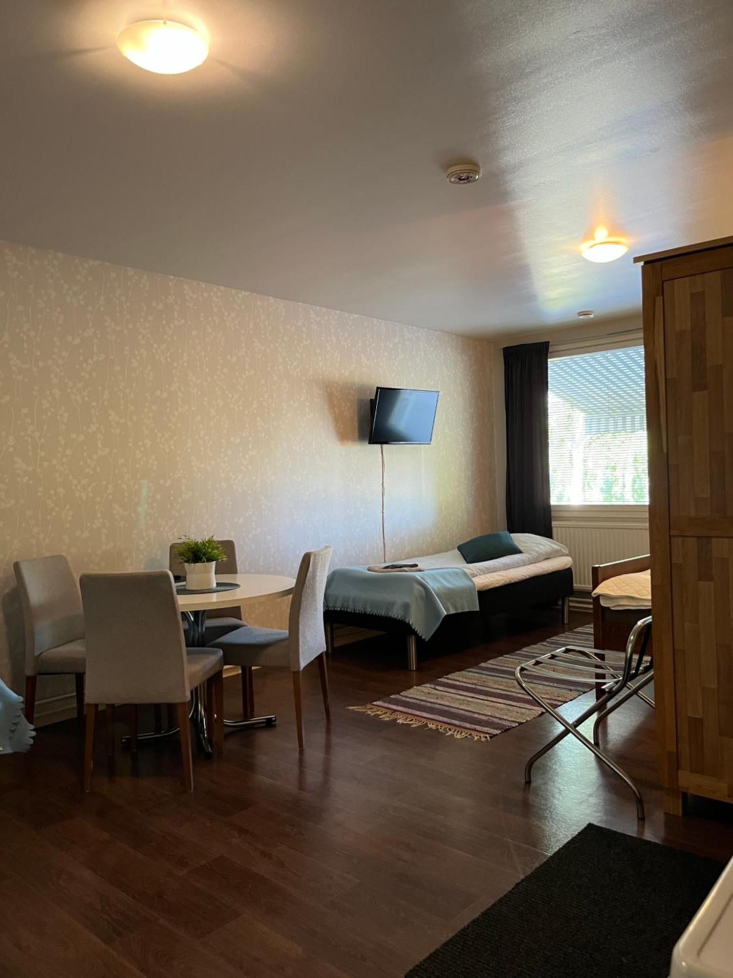 Hotel Keskipiste 3*